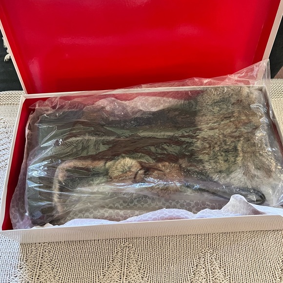 COACH Beige Karita Rabbit Fur & Suede Boots Sz 9, Leather Lined, - Picture 11 of 14